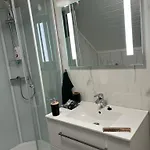 Arendalsuka - Fin Enebolig, Sentralt Og Sjonaert,gratis Parkering 4 Rom 3 Bad 2 Stuer Appartamento