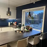 Arendalsuka - Fin Enebolig, Sentralt Og Sjonaert,gratis Parkering 4 Rom 3 Bad 2 Stuer Appartamento