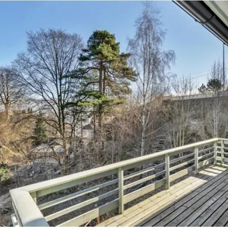 Arendalsuka - Fin Enebolig, Sentralt Og Sjonaert,gratis Parkering 4 Rom 3 Bad 2 Stuer Apartamento *