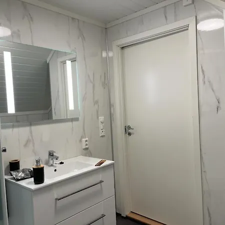 4 Bedroom Beautiful House In Center